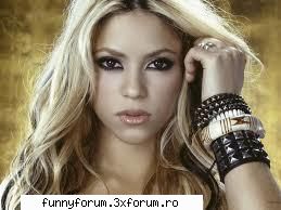 shakira mie imi place shakira ,canta bine
